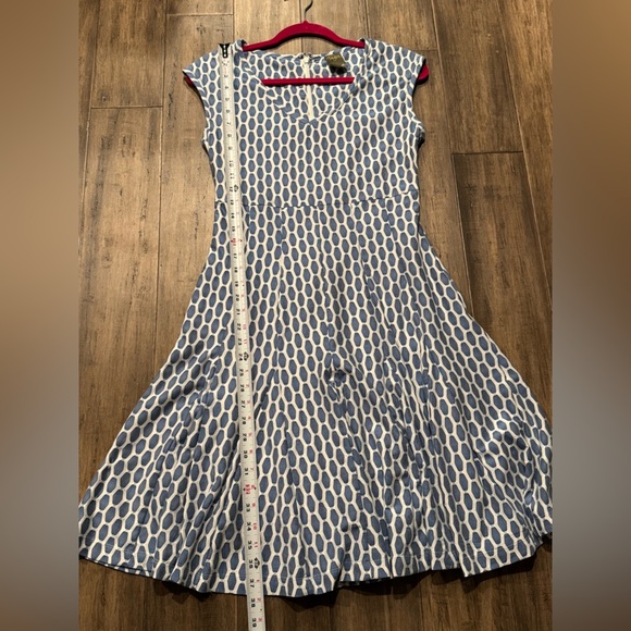 5/$25 Taylor - Cap Sleeve Dress - Picture 10 of 10